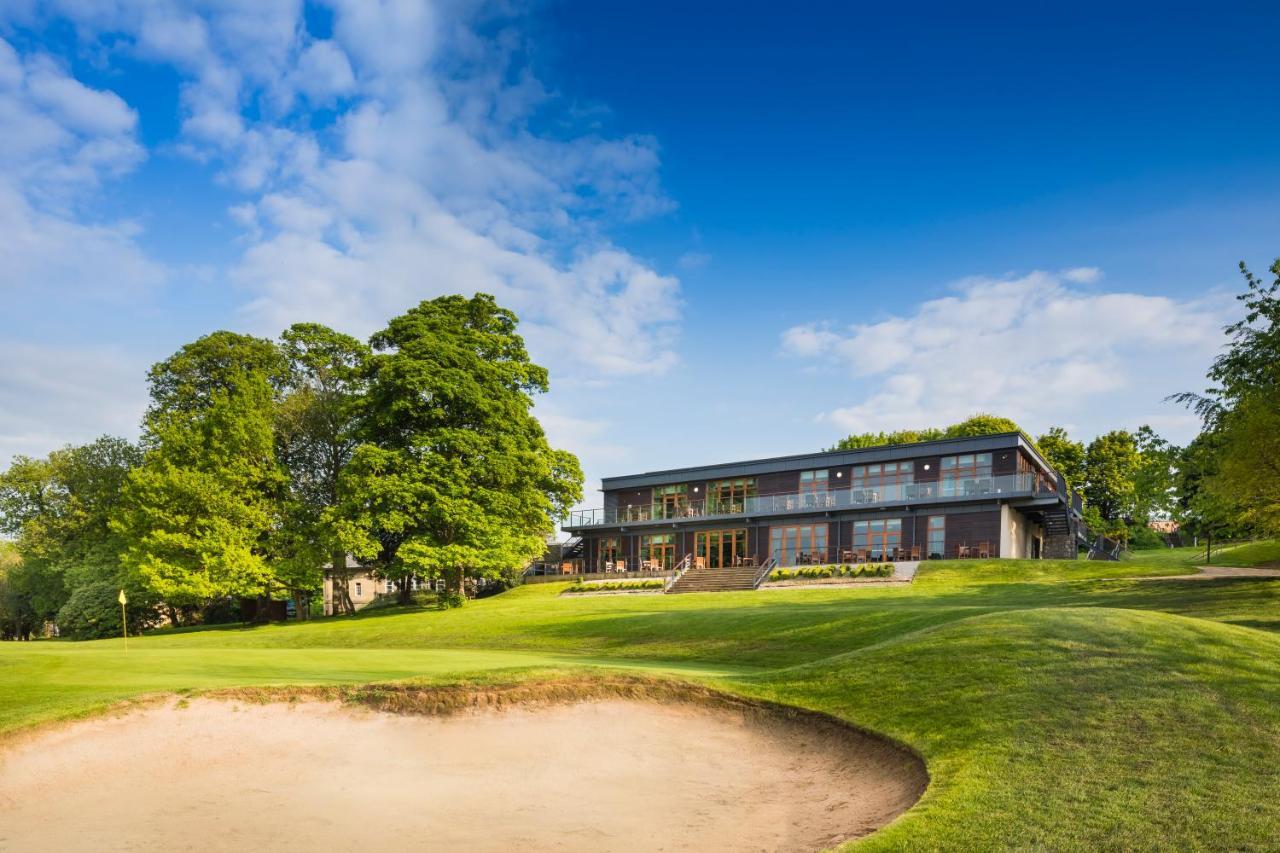 Oulton Hall Hotel, Spa & Golf Resort Leeds  Exterior foto