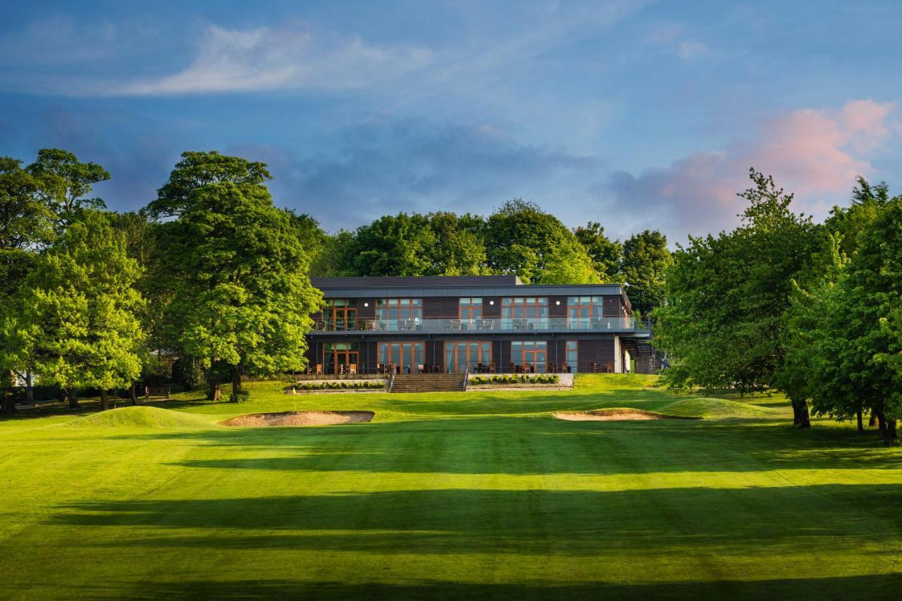 Oulton Hall Hotel, Spa & Golf Resort Leeds  Exterior foto